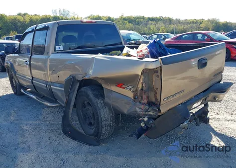 2000 Chevrolet Silverado 1500 Ls z USA, uszkodzony, nr VIN 2GCEK19T9Y1363464